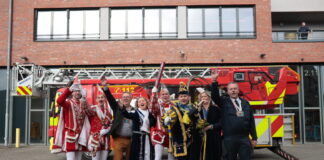 Närrischer Besuch: Prinzenpaare waren bei Ratingens Feuerwehr zu Gast. Foto: FW Ratingen