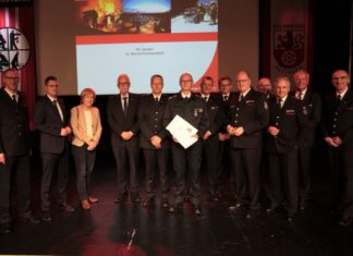 In der Stadthalle fand die Versammlung mit zahlreichen Gästen statt. Foto: FW Ratingen