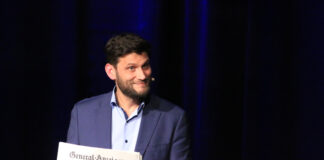 Christian Ehring mit „Stand jetzt“: Satire für eine Welt im Ausnahmezustand. Foto: Harald Kirsch