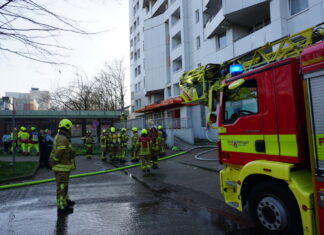 Die Feuerwehr rückte mit großem Aufgebot an. Foto: FW Ratingen