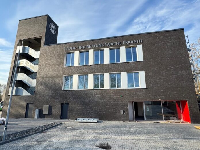 Das neue Gebäude am Clever Feld beherbergt unter anderem den Notarztdienstort des Kreises Mettmann. Foto: SPD Erkrath