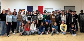 Bürgermeisterin Sandra Pietschmann begrüßte die jungen Gäste aus Laval im KHG. Foto: Kreisstadt Mettmann