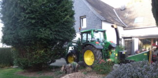 Häcksler-Aktion in Wülfrath