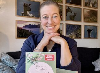Bestseller-Autorin Katharina Afflerbach liest am Dienstag, den 18.03.2025, um 19:30 Uhr in der Stadtbücherei im Bürgerhaus Hochdahl aus ihrem neuen Buch „Zuversicht – Wahre Geschichten vom Weitermachen und Wachsen in schwierigen Zeiten“. Foto: Katharina Afflerbach