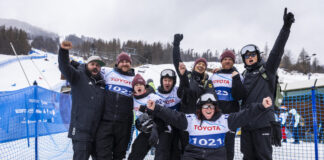 Die deutsche Delegation Team Snowboard mit Steffi Wiegel (3.v.l.), Steven Wilkinson (4.v.l) und Michelle Keller (vorne) bei den Weltwinterspielen in Italien. Foto: SOD/Sarah Rauch