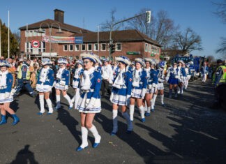 Der Sonntag steht in Lintorf traditionell im Zeichen des Kinderkarnevals. Foto: Alexander Heinz