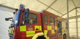 Die Gerätefächer des Fahrzeugs der Löschgruppe Obschwarzbach sind gestern aufgebrochen worden. Foto: Feuerwehr Mettmann