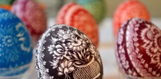 Verzierte Ostereier gehören zu den traditionellen Bräuchen. Foto: SHOS/OSLM