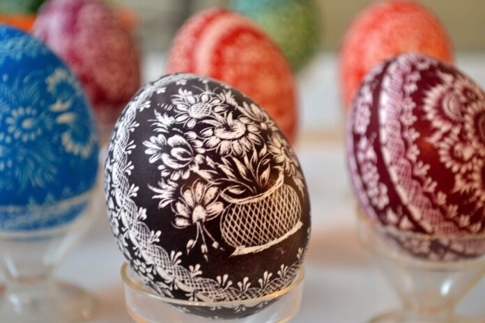 Verzierte Ostereier gehören zu den traditionellen Bräuchen. Foto: SHOS/OSLM