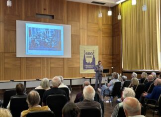 Stadtarchivar Marinko Betker hat die Vortragsreihe zu "600 Jahre Freiheit Mettmann" im vergangenen Jahr eröffnet. Archivfoto: Kreisstadt Mettmann