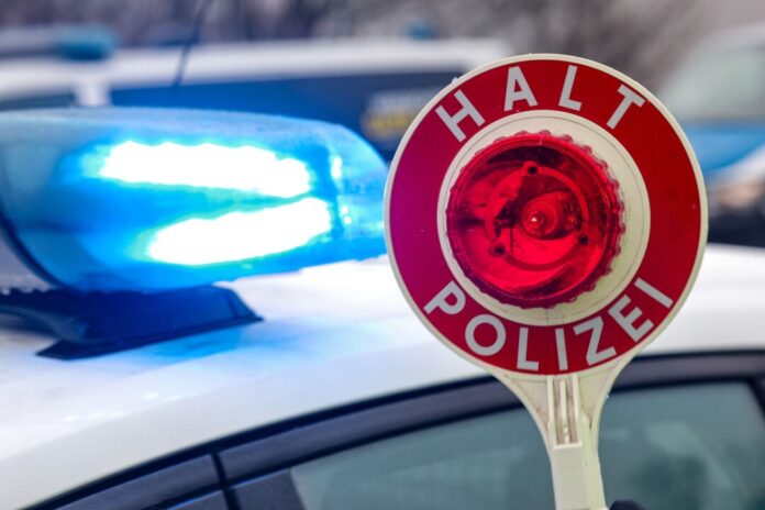 Bei einer Kontrolle hat die Dortmunder Polizei ein Auto sichergestellt.  (Symbolfoto)