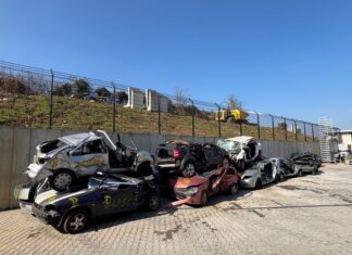 Die Schrottautos sind für Retter perfekte Übungsmittel. Foto: THW Ortsverband Haan
