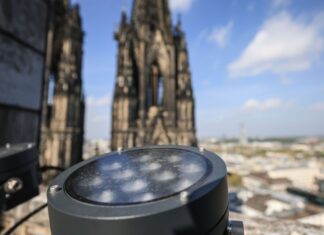 Der Kölner Dom hat von Ostern an eine neue Beleuchtung. 