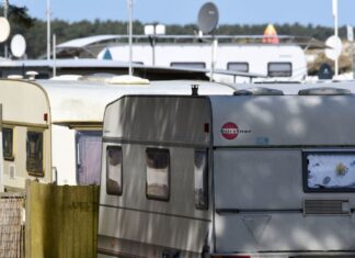Blick auf einen gut gefüllten Campingplatz - auch andere Campingplätze Nordrhein-Westfalens könnten in den Osterferien gut besucht sein.