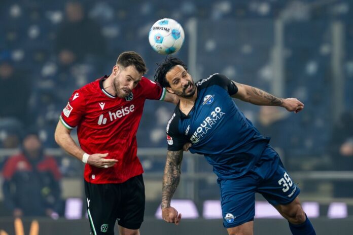 Bleibt in Paderborn: Adriano Grimaldi (r.).