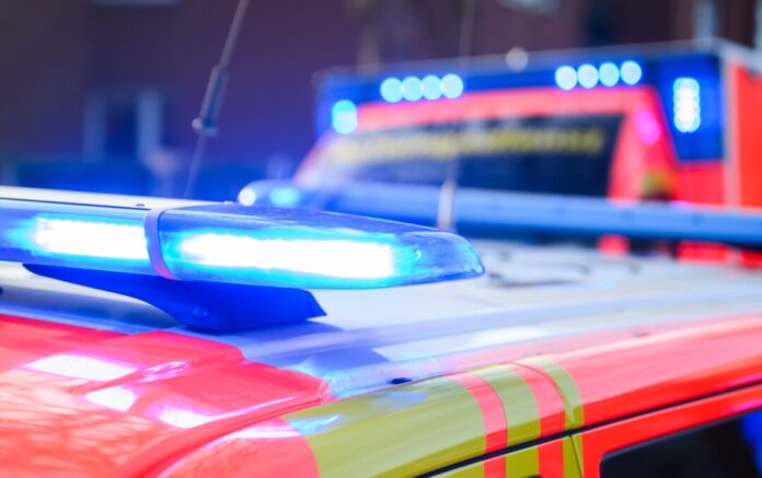 Die Frau wurde zu Boden geschleudert und schwer verletzt. (Symbolfoto)