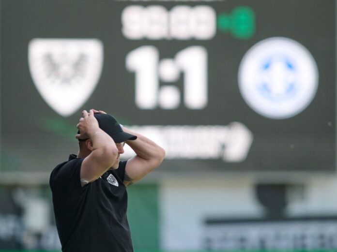 Münsters Trainer Sascha Hildman muss den Verein nach mehr als fünf Jahren verlassen. 