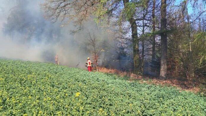 Die Feuerwehr Velbert im Einsatz in Neviges. Foto: FW Velbert