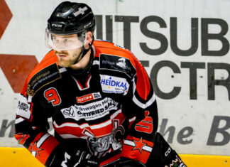 Mathias Onckels steht auch kommende Saison für Ratingen auf dem Eis. Foto: Daniela Schmidt