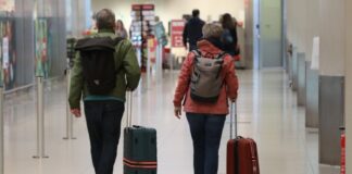 Der Flughafen Köln/Bonn erwartet am letzten Ferienwochenende noch einmal Zehntausende Reisende.