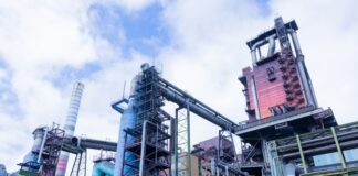 Der Absatzwert der NRW-Industrieproduktion ist 2023 und 2024 gesunken.