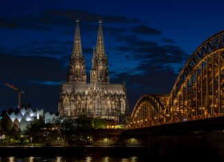 Rund 700 Lampen sind für die Beleuchtung im Einsatz.