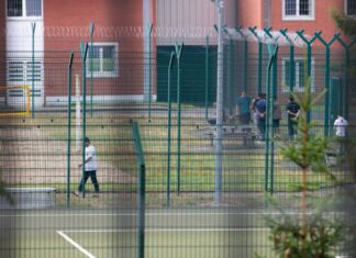 Im Abschiebegefängnis Büren sollen weiter auch Polizisten aufpassen. (Archivfoto)