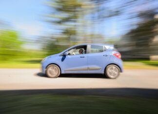 Ältere Autofahrer sind überproportional häufig an schweren Unfällen im Straßenverkehr beteiligt. (Foto Illustration)