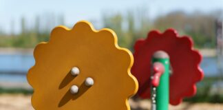 Straftaten an Spielplätzen haben in NRW abgenommen. (Illustration)