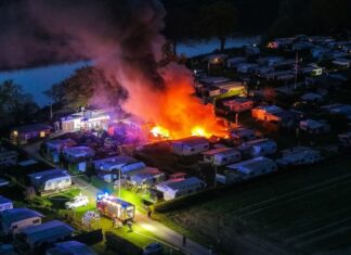Am Harkortsee gerieten mehrere Campingwagen in Flammen.