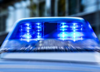 Nach einem Unglück auf einer Bahnlinie zwischen Bielefeld und Paderborn ermittelt derzeit die Polizei. (Symbolbild)