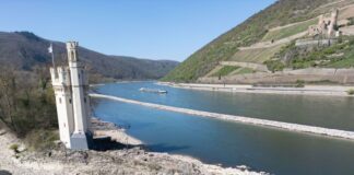 Der Wasserstand am Rhein lag teils kritisch niedrig. Jetzt steigt er wieder. 