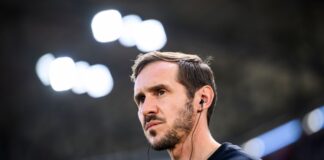 Julian Schuster wartet mit dem SC Freiburg seit fünf Spielen auf einen Sieg.