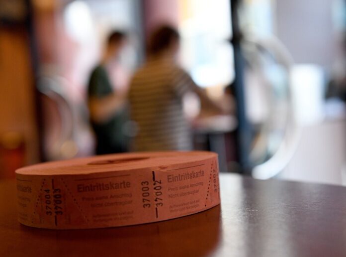 Frauenfilmfest zeigt Film vor Publikum Mit der Preisverleihung ging die 42. Auflage des Internationalen Frauen Filmfestes in Dortmund und Köln zu Ende