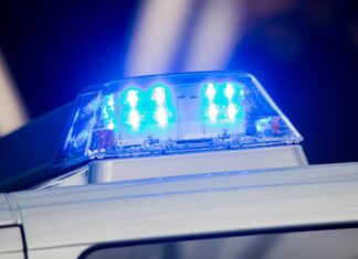 Die Kriminalpolizei ermittelt nach dem Fund einer Frauenleiche in einer Wohnung in Oberhausen. (Symbolbild)