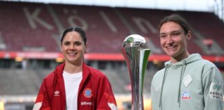 Am 1. Mai spielen sie in Köln gegeneinander um diesen Pokal: die Münchnerin Sarah Zadrazil und die Bremerin Sophie Weidauer bei einem Medientermin.
