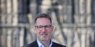Den Kölner Dom zu erklimmen, ist enorm gefährlich, sagt Dombaumeister Peter Füssenich.