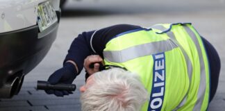 Innenminister Herbert Reul (CDU) kündigt für Karfreitag viele Verkehrskontrollen an. (Symbolbild)