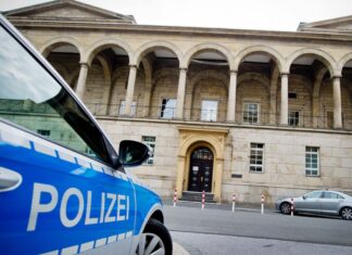 Das Landgericht Wuppertal hat eine Klage auf Schmerzensgeld und Schadenersatz nach einem SEK-Einsatz abgewiesen.