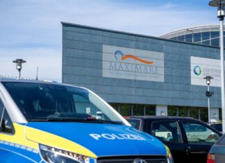 Die Polizei spricht bei dem tödlichen Vorfall im Schwimmbad in Hamm von einem tragischen Unglück.