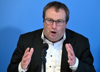 Umweltminister Oliver Krischer (Grüne) sieht einen «ungewöhnlichen Dürre-Frühling» in NRW (Archivfoto)