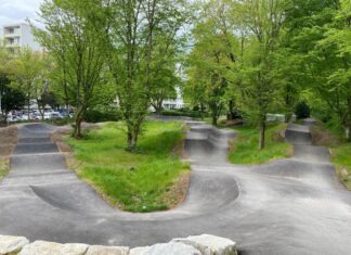 Der Pumptrack im Grünzug an der Dieselstraße in West ist ab sofort nutzbar. Foto: Stadt Ratingen