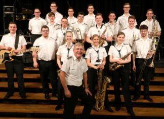Die Big Band des Ausbildungsmusikkorps der Bunderwehr legt einen Stopp in Heiligenhaus ein. Foto: Uwe Rieger, Düsseldorf
