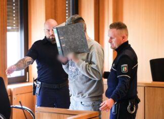 Im Mordprozess gegen einen Krankenpfleger vor dem Landgericht Aachen gab dieser eine dreiviertelstündige Erklärung ab. (Archivfoto) 