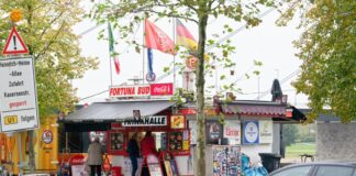 Das bekannte «Fortuna-Büdchen» am Rhein wird jetzt Thema vor Gericht (Archivfoto)