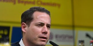BVB-Geschäftsführer Lars Ricken ist auch bei einer Champions-League-Qualifikation nicht zufrieden