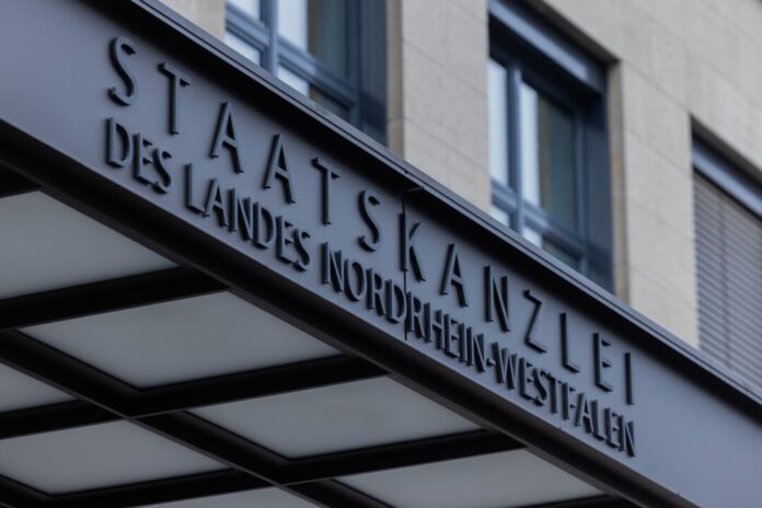 Das ist der neue Eingang der Staatskanzlei des Landes Nordrhein-Westfalen. (Archivfoto)