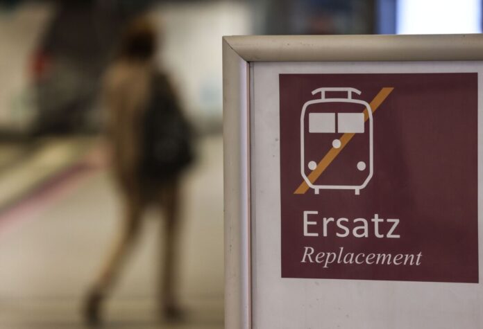 Der Bahnverkehr im Rheinland zwischen Köln und Düsseldorf ist derzeit massiv gestört. (Symbolbild)