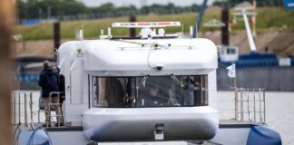 Mit ihrem Forschungs-Katamaran «Nova» wollen Forschende in Duisburg Konzepte für die Schifffahrt der Zukunft finden.