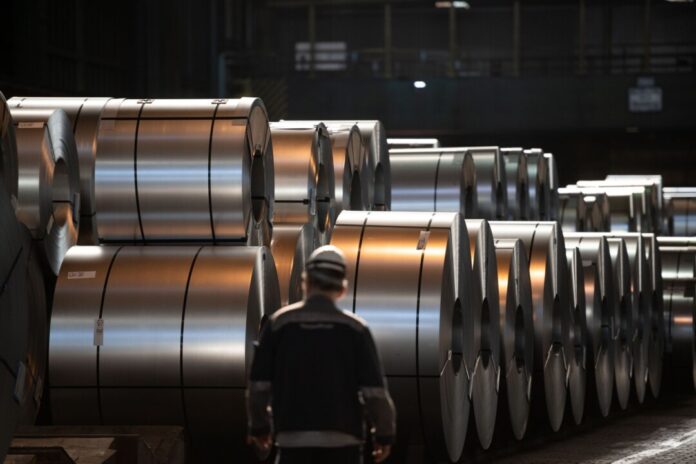 Stahl-Coils von Thyssenkrupp Steel - das Unternehmen könnte viel mehr verkaufen als es tut, doch die Nachfrage ist schwach.